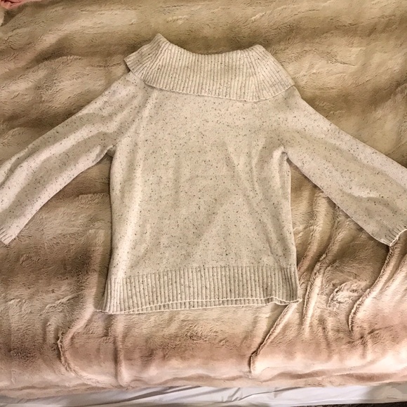 White sweater - Picture 3 of 3